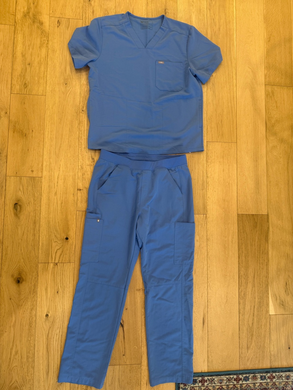 Figs women’s ceil Blue scrubs